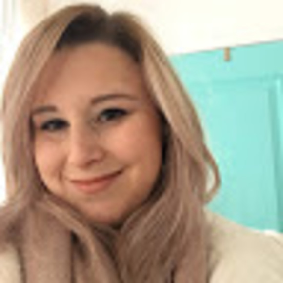 Meet your Posher, Robyn - Picture 1 of 1